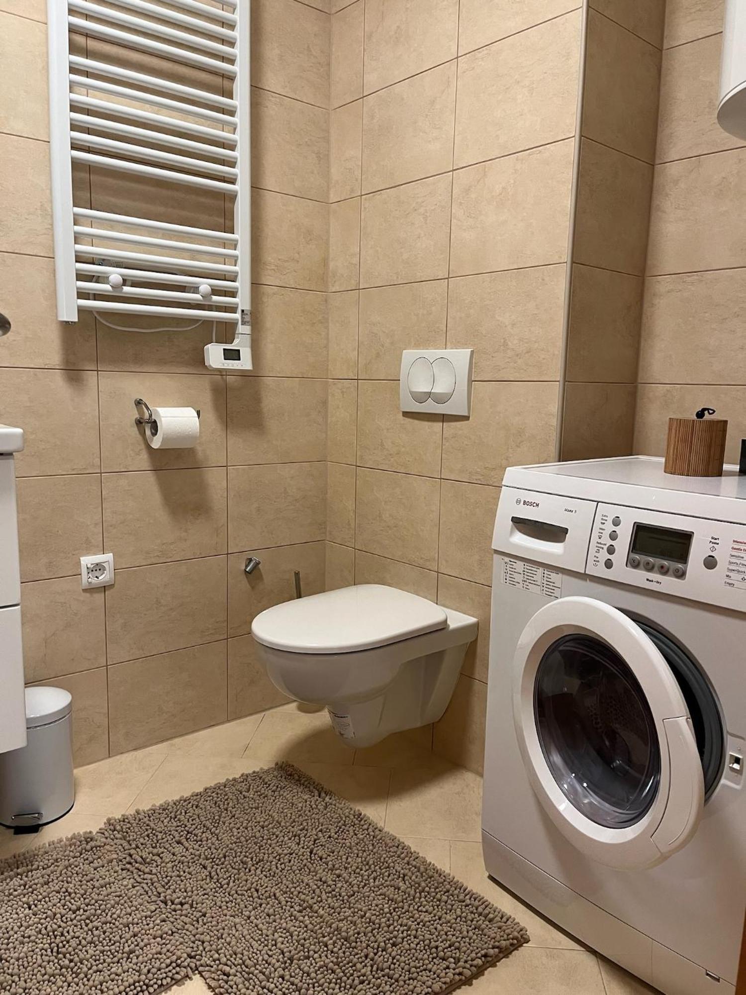 Relax & Lounge Apartments Premantura Esterno foto